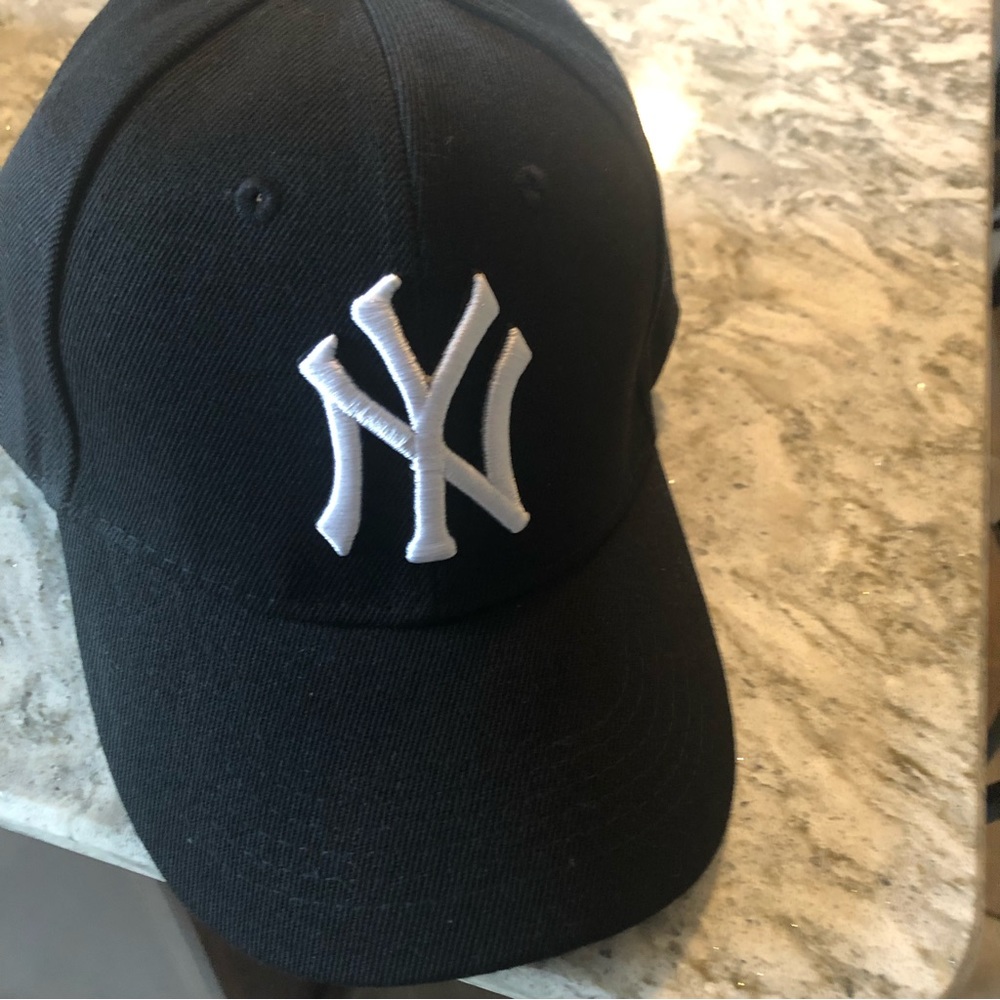 Black Yankees hat